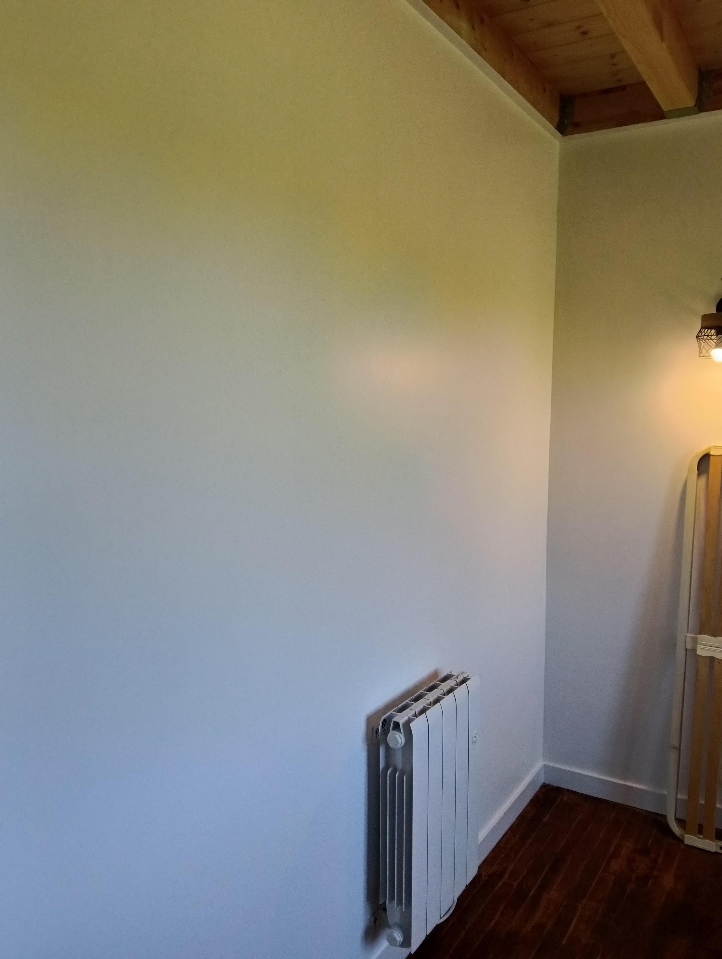 Quelle peinture choisir pour rafraîchir un studio en Bugey ?